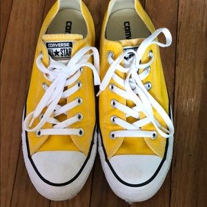 Yellow like-new converse